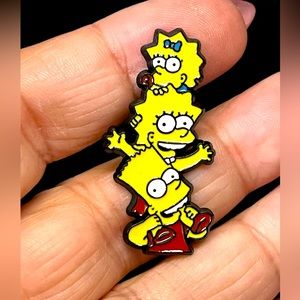 💥Simpsons children/kids TV cartoon series pin/brooch-lapel